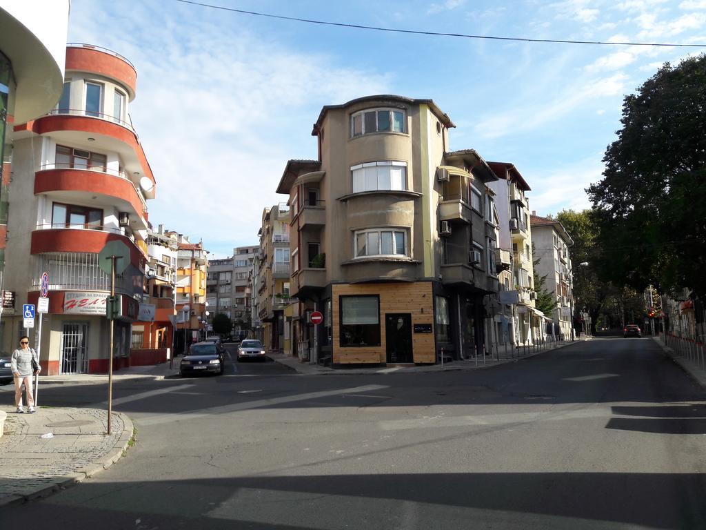 Art Apartment Kiril And Metodi Square بورغاس المظهر الخارجي الصورة